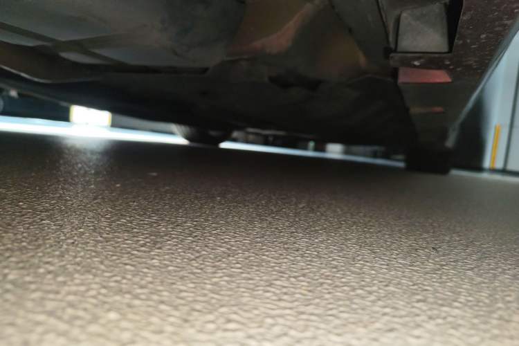 Used Lincoln MKZ 2015 2.0T Presidential Series Chassis Rear Right