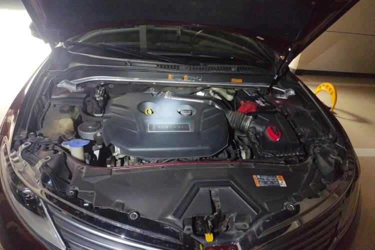 Used Lincoln MKZ 2015 2.0T Presidential Series Engine Bay