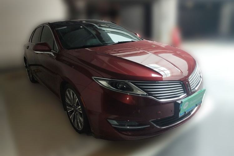 Used Lincoln MKZ 2015 2.0T Presidential Series Front Right 45 Deg