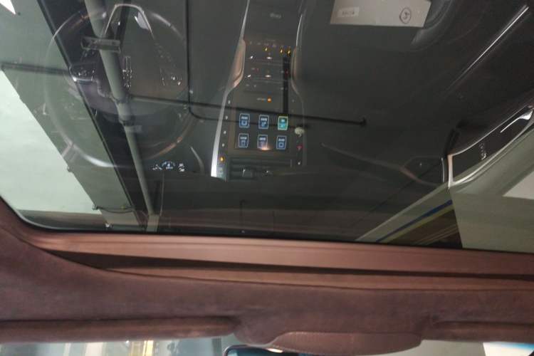 Used Lincoln MKZ 2015 2.0T Presidential Series Headliner