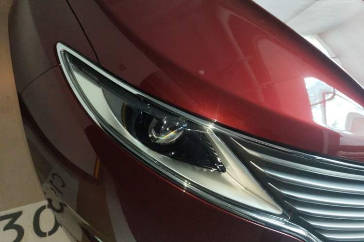 Used Lincoln MKZ 2015 2.0T Presidential Series Right Front Headlight