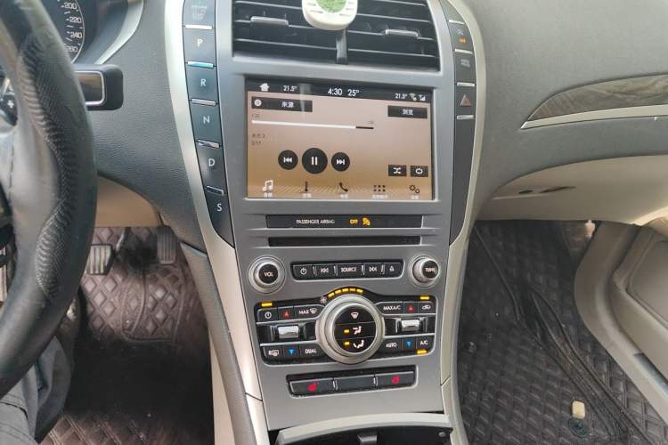 Used Lincoln MKZ 2016 2.0T Premium Edition Audio And AC Panel
