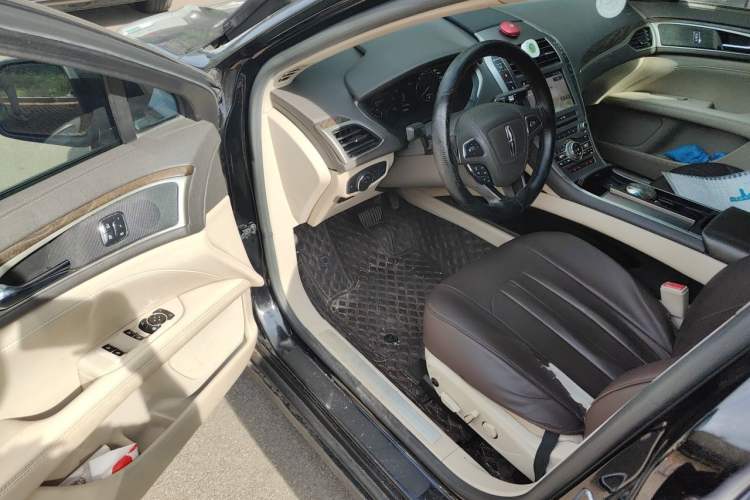 Used Lincoln MKZ 2016 2.0T Premium Edition Driver Seat