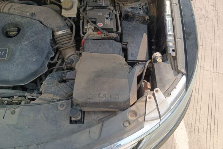Used Lincoln MKZ 2016 2.0T Premium Edition Engine Bay Left
