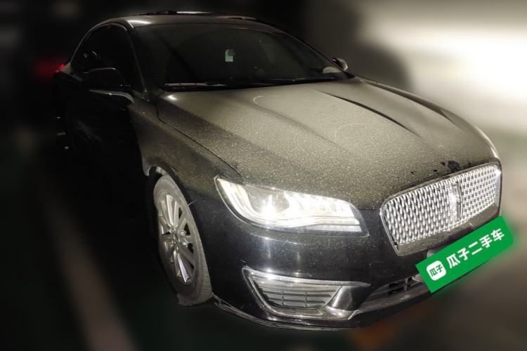 Used Lincoln MKZ  Front Right 45 Deg