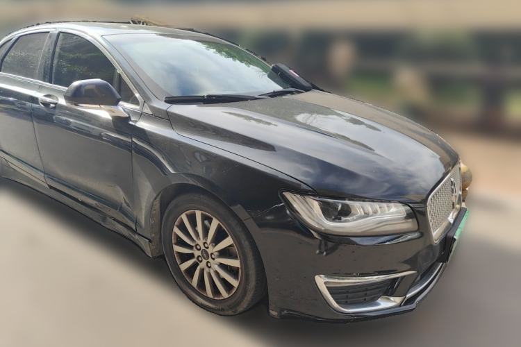 Used Lincoln MKZ 2016 2.0T Premium Edition Front Right 45 Deg