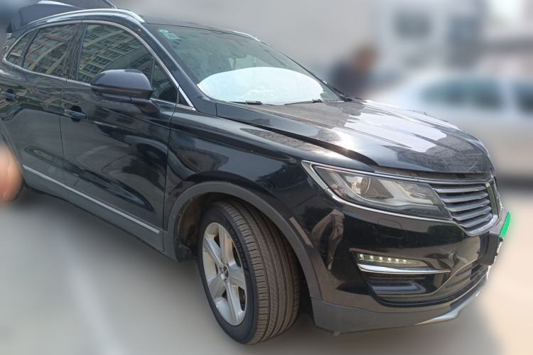 Used Lincoln MKZ 2016 2.0T Premium Edition Front Right 45 Deg