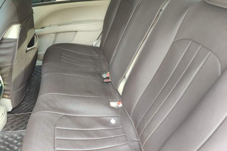 Used Lincoln MKZ 2016 2.0T Premium Edition Left Rear Seat
