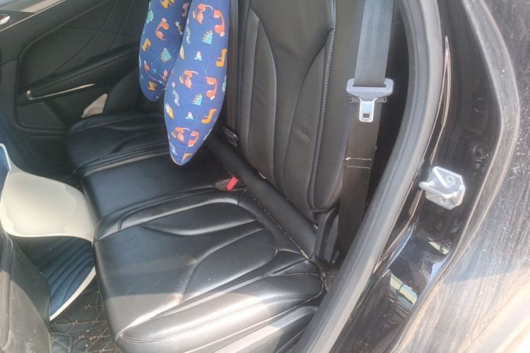 Used Lincoln MKZ 2016 2.0T Premium Edition Left Rear Seat