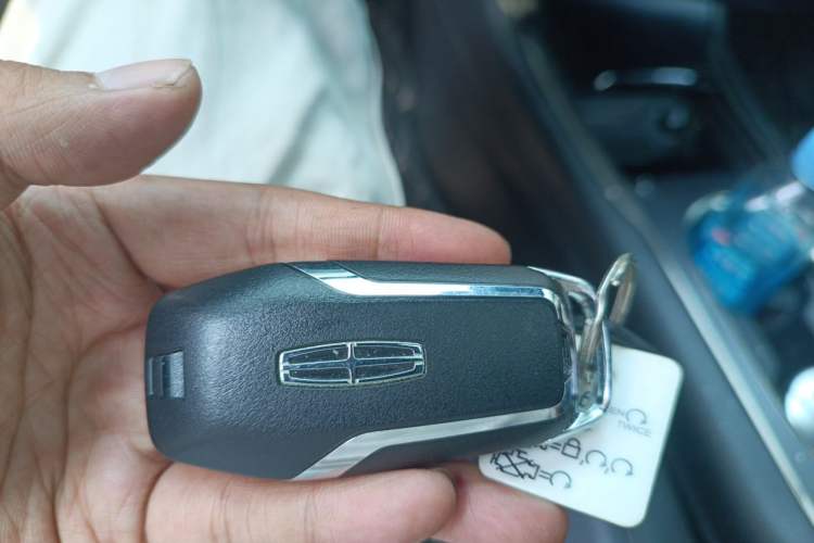 Used Lincoln MKZ 2016 2.0T Premium Edition Vehicle Key