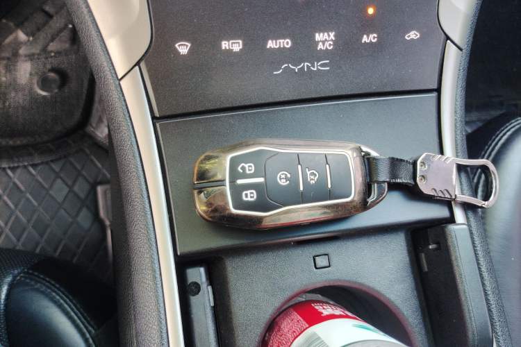 Used Lincoln MKZ 2016 2.0T Luxury Edition Vehicle Key