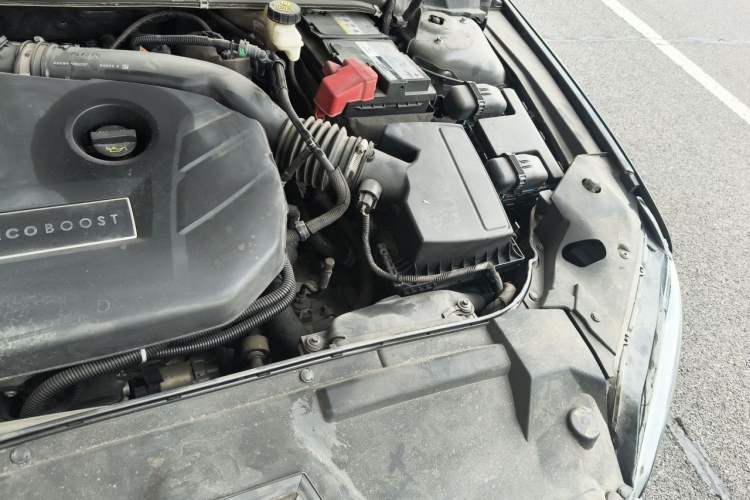 Used Lincoln MKZ 2016 2.0T Luxury Edition Engine Bay Left