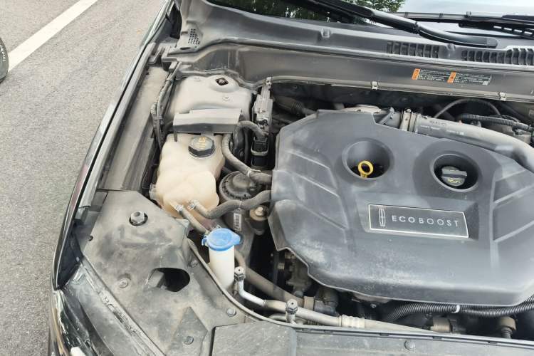 Used Lincoln MKZ 2016 2.0T Luxury Edition Engine Bay Right