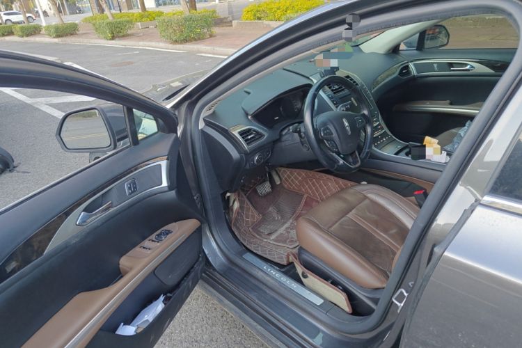 Used Lincoln MKZ 2016 2.0T Prestige Edition Interior 3