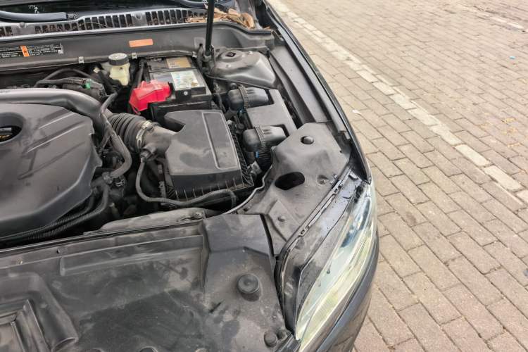 Used Lincoln MKZ 2016 2.0T Luxury Edition Engine Bay Left