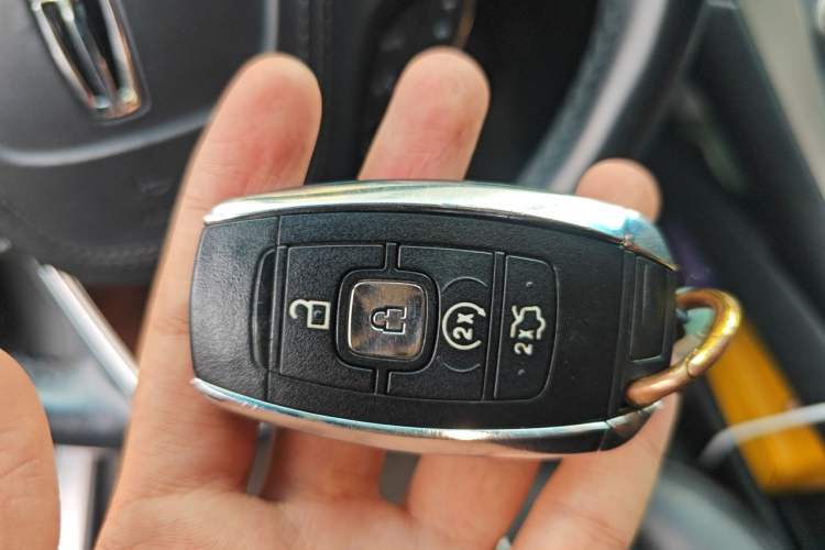Used Lincoln MKZ 2016 2.0T Premium Edition Vehicle Key