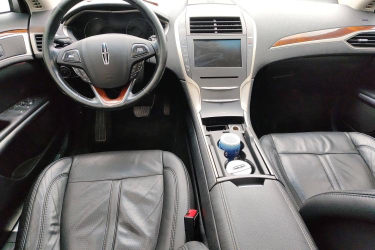 Used Lincoln MKZ 2016 2.0T Luxury Edition Center Console