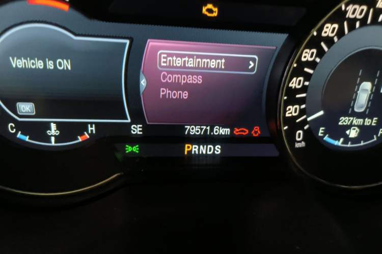 Used Lincoln MKZ 2016 2.0T Prestige Edition Odometer Close Up