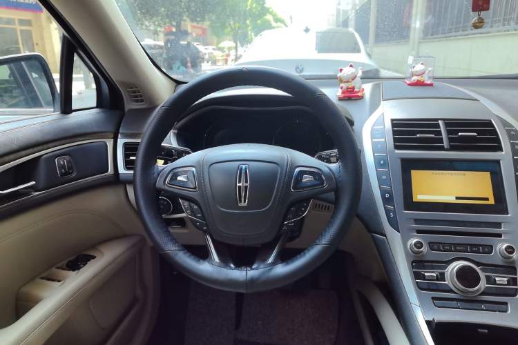 Used Lincoln MKZ  Steering Wheel