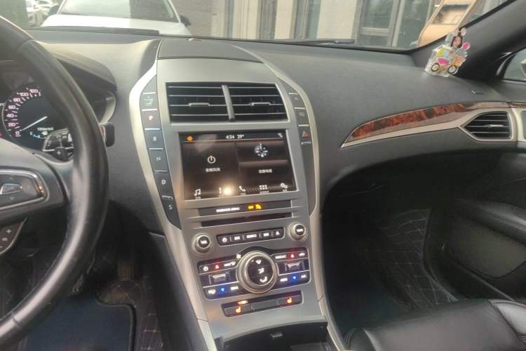 Used Lincoln MKZ 2017 2.0T Luxury Edition Audio And AC Panel