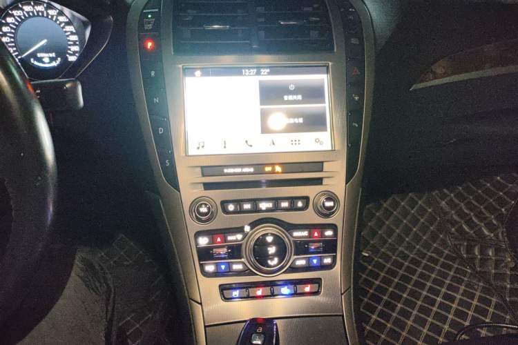 Used Lincoln MKZ 2017 2.0T Luxury Edition Audio And AC Panel