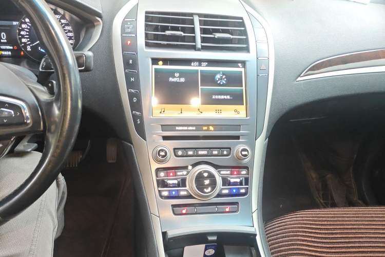 Used Lincoln MKZ 2017 2.0T Luxury Edition Audio And AC Panel