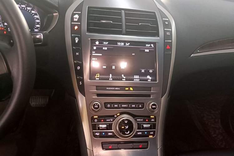 Used Lincoln MKZ 2017 2.0T Luxury Edition Audio And AC Panel