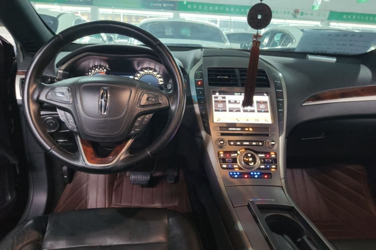 Used Lincoln MKZ 2017 2.0T Luxury Edition Center Console