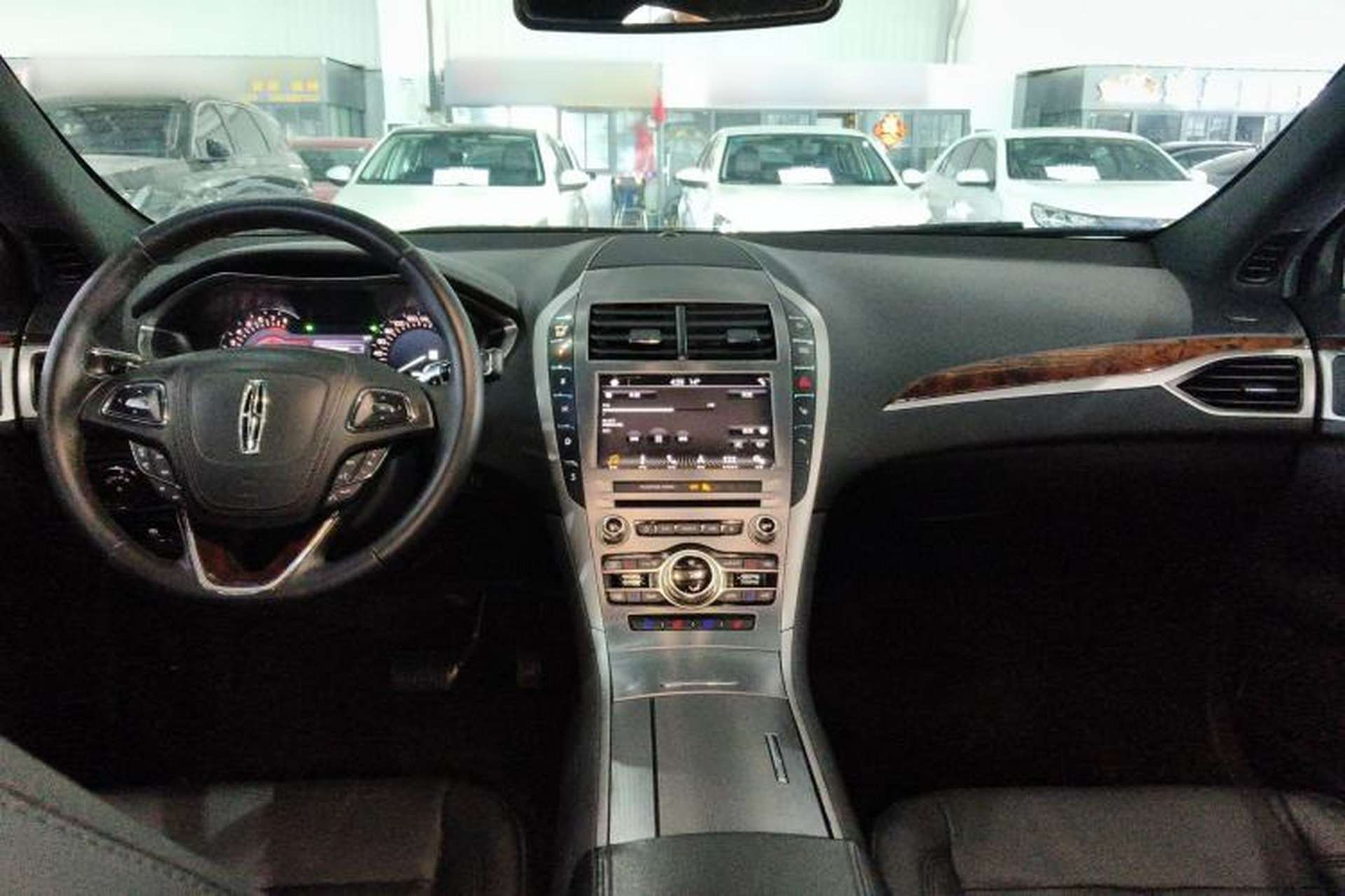 Used Lincoln MKZ 2017 2.0T Luxury Edition Center Console