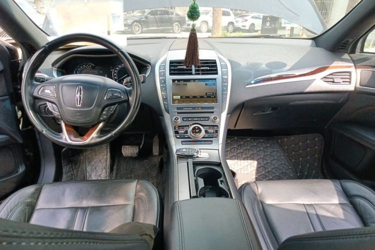 Used Lincoln MKZ 2017 2.0T Luxury Edition Center Console