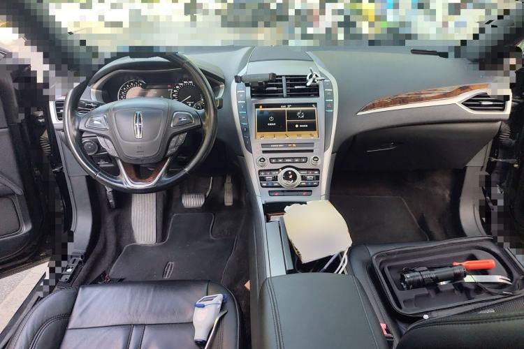 Used Lincoln MKZ 2017 2.0T Luxury Edition Center Console
