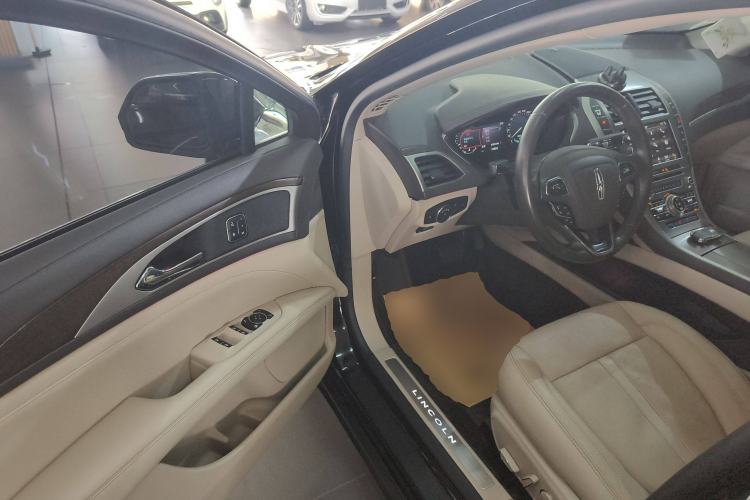 Used Lincoln MKZ 2017 2.0T Luxury Edition Driver Seat