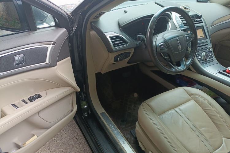 Used Lincoln MKZ 2017 2.0T Luxury Edition Driver Seat
