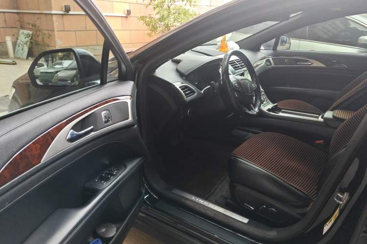 Used Lincoln MKZ 2017 2.0T Luxury Edition Driver Seat