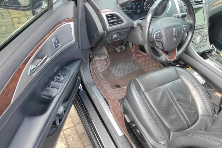 Used Lincoln MKZ 2017 2.0T Luxury Edition Driver Seat