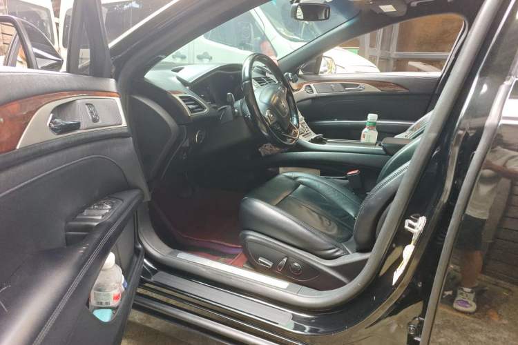 Used Lincoln MKZ 2017 2.0T Luxury Edition Driver Seat