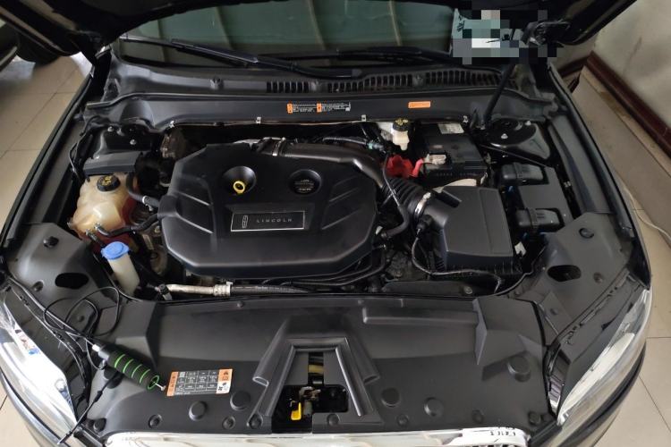 Used Lincoln MKZ 2017 2.0T Luxury Edition Engine Bay