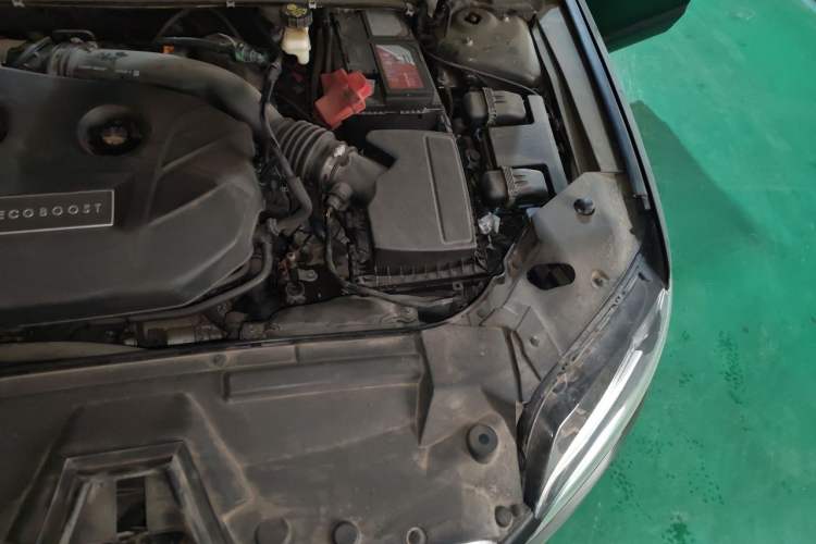 Used Lincoln MKZ 2017 2.0T Luxury Edition Engine Bay Left