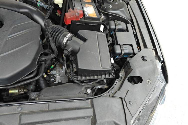 Used Lincoln MKZ 2017 2.0T Luxury Edition Engine Bay Left