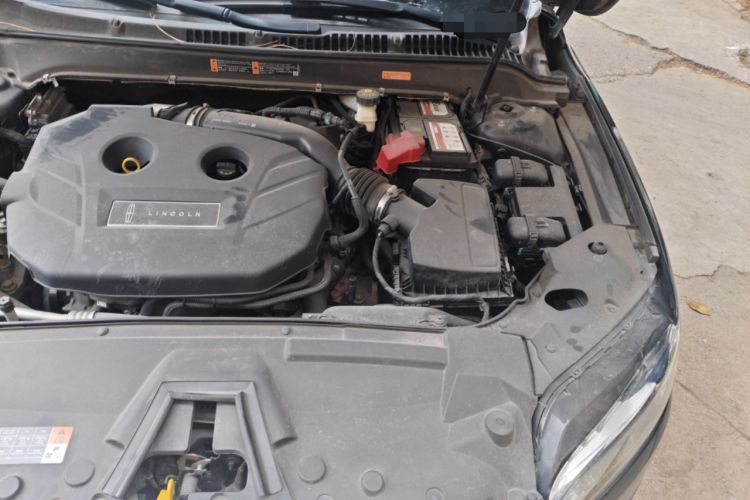 Used Lincoln MKZ 2017 2.0T Luxury Edition Engine Bay Left