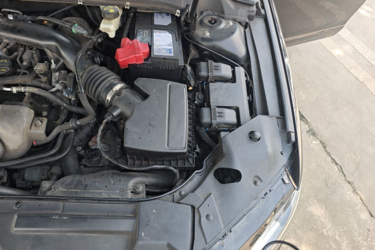 Used Lincoln MKZ 2017 2.0T Luxury Edition Engine Bay Left