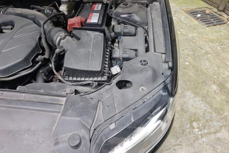 Used Lincoln MKZ 2017 2.0T Luxury Edition Engine Bay Left