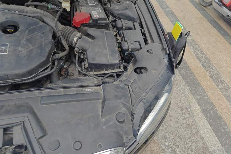 Used Lincoln MKZ 2017 2.0T Luxury Edition Engine Bay Left