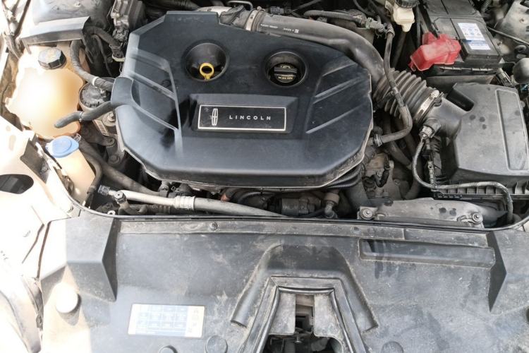 Used Lincoln MKZ 2017 2.0T Luxury Edition Engine Bay