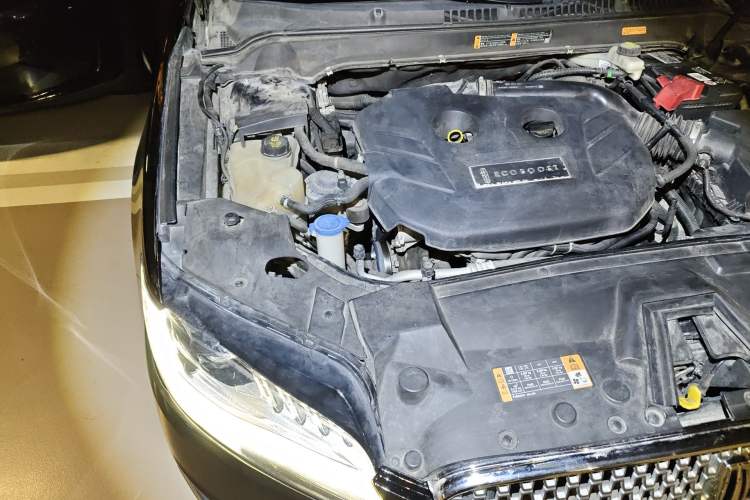 Used Lincoln MKZ 2017 2.0T Luxury Edition Engine Bay Right
