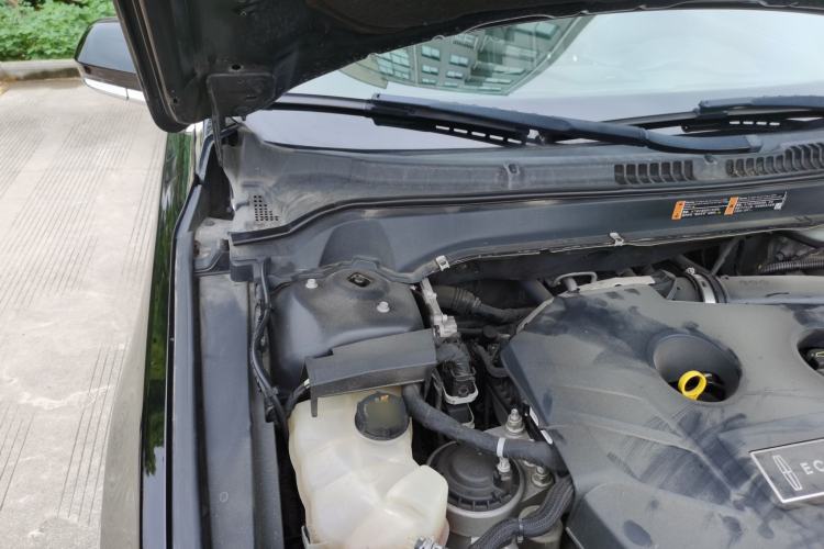 Used Lincoln MKZ 2017 2.0T Luxury Edition Engine Bay Right