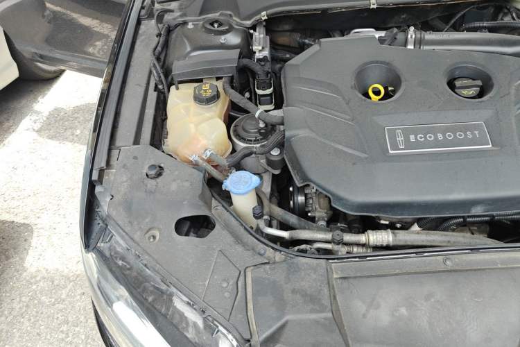 Used Lincoln MKZ 2017 2.0T Luxury Edition Engine Bay Right