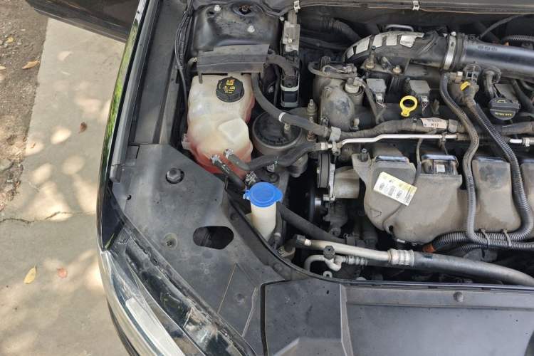 Used Lincoln MKZ 2017 2.0T Luxury Edition Engine Bay Right