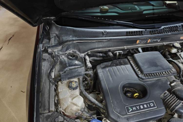 Used Lincoln MKZ 2017 2.0H Hybrid Luxury Edition Engine Bay Right