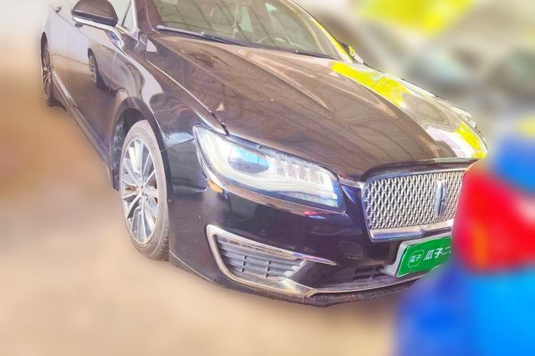 Used Lincoln MKZ 2017 2.0T Luxury Edition Front Right 45 Deg